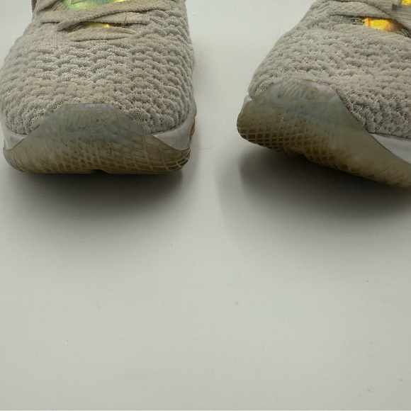 Nike LeBron 17 Future Air Size 11 CT3849-100 - No Box - Picture 12 of 14